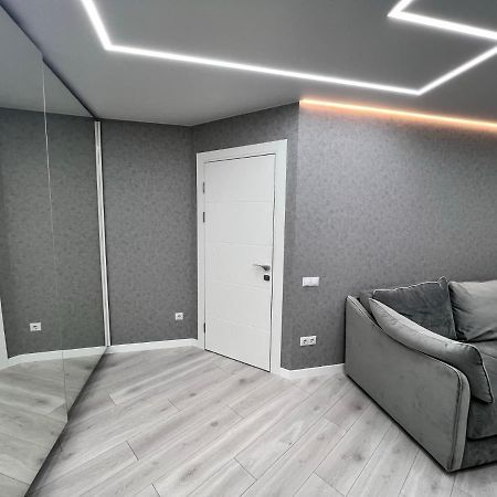 Appartamento Modern Gagarina Avenue Dnipro Esterno foto